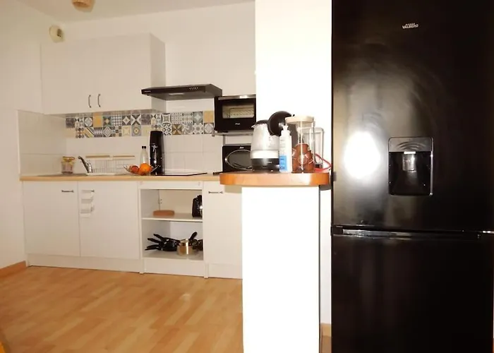 Bienvenue Au Cocon D'alyssa * לנגון